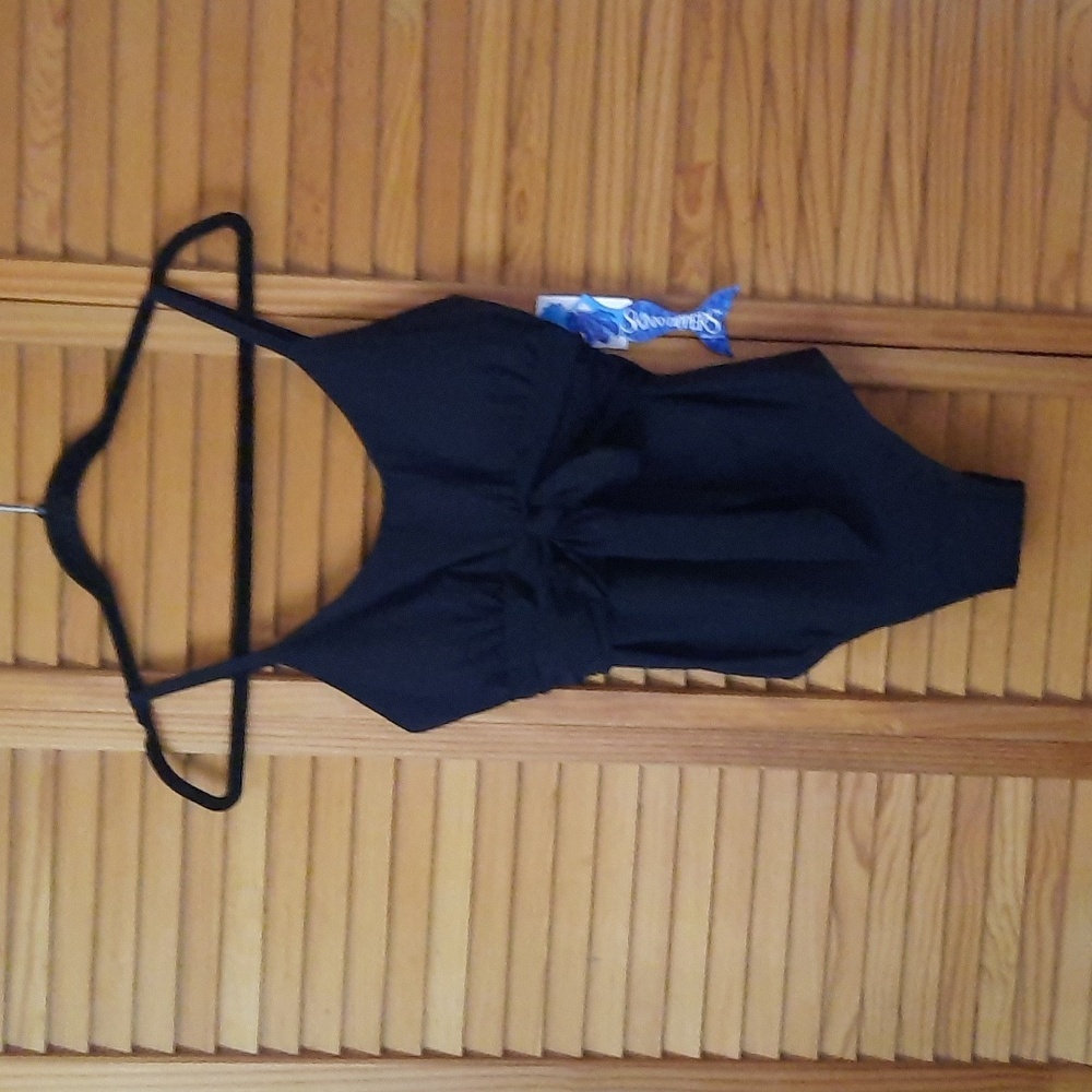 Skinny Dippers NWT Black Kate Soft Cup Tummy Control One Piece Swimsuit Size S